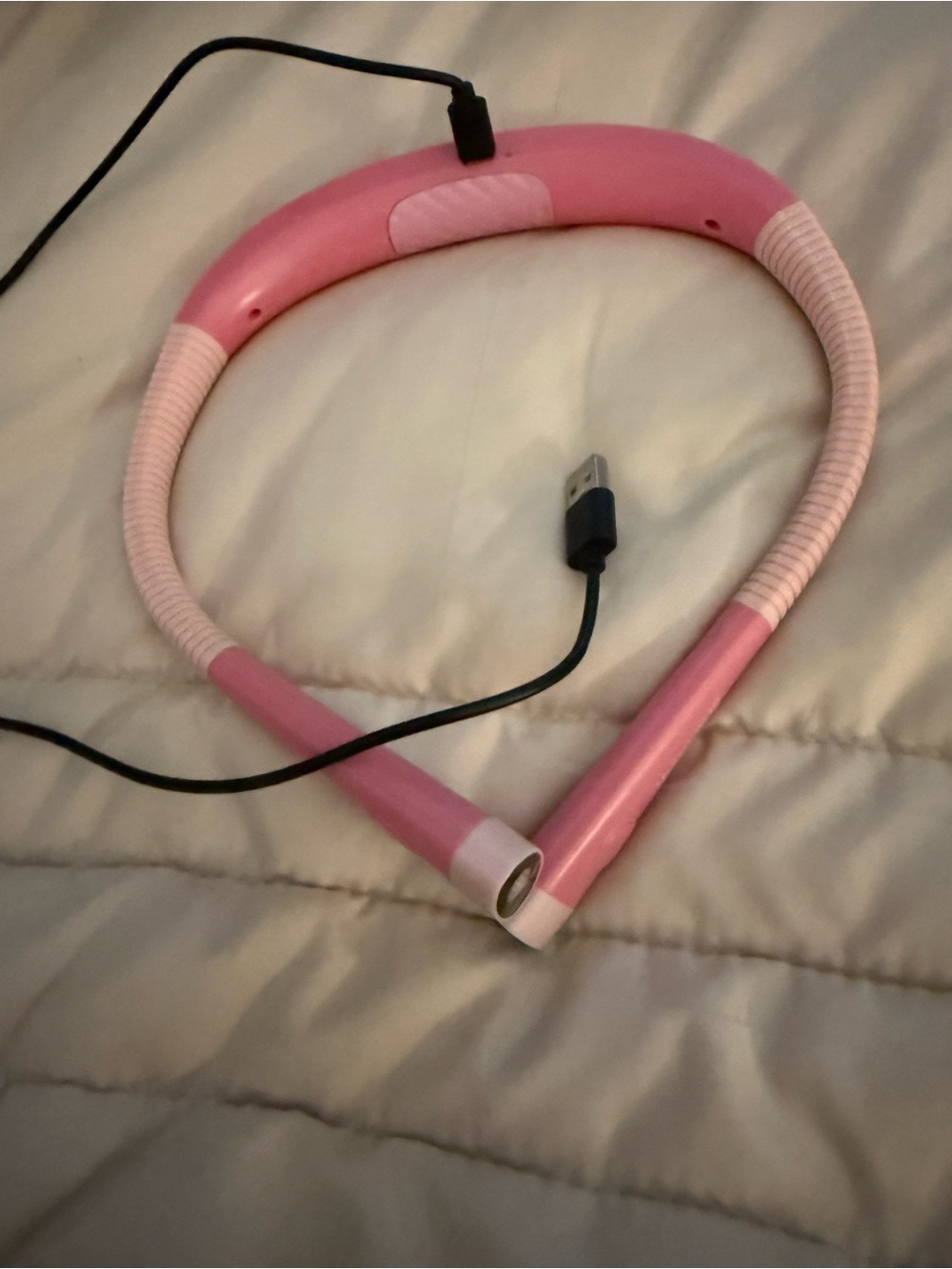Dorm book light llRechargeable Pink Hands-Free Neck Light with USB Charging.